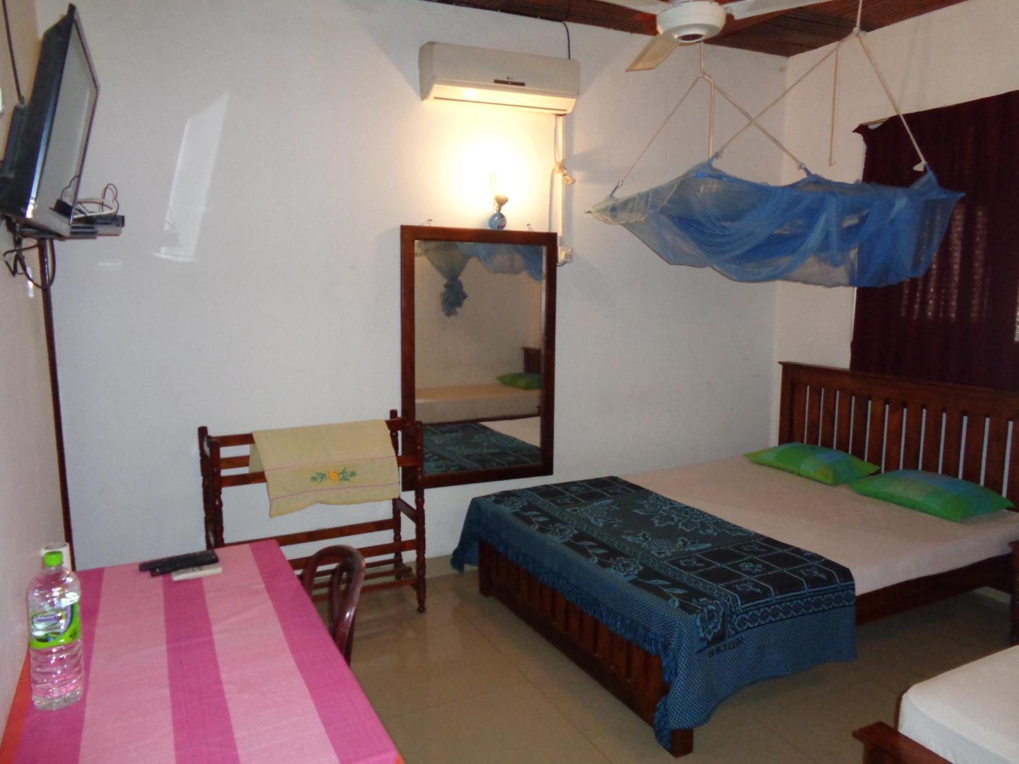 Saranga Holiday Inn Wellawaya Habitación foto